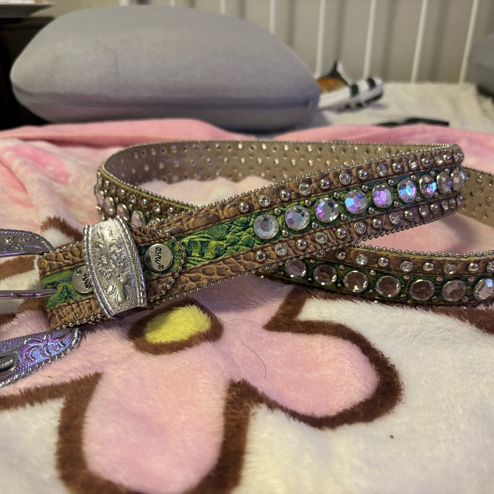 Leather rhinestones belt